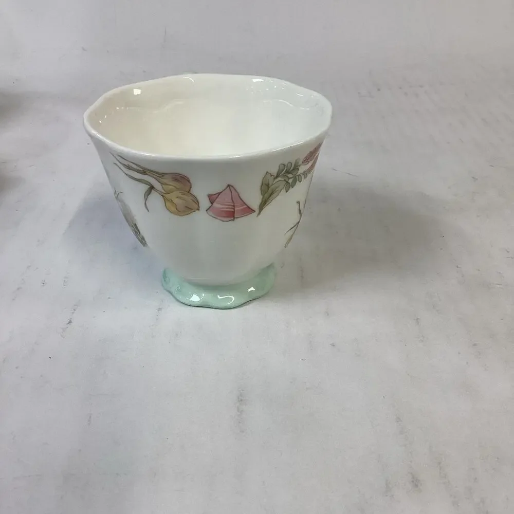 Royal Albert Peter Rabbit Cup Benjamin Bunny Beatrix Potter 1986 F.W.&Co England